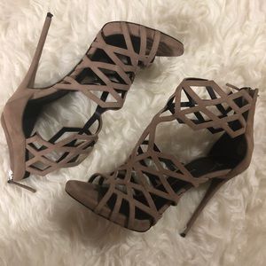 Giuseppe Zanotti caged cutout zip high pump